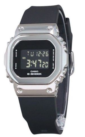 Casio G-Shock Digital Metal Bezel Resin Armband Quartz GM-5600U-1 200M herrklocka